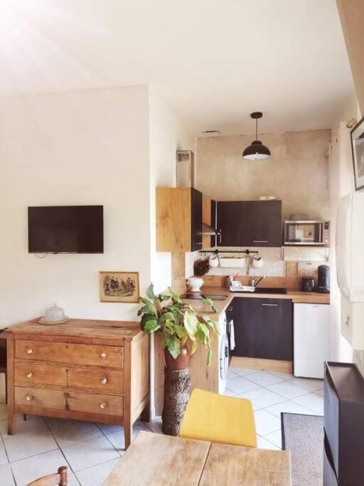 Chez Beroy Appartement Morlaas Buitenkant foto